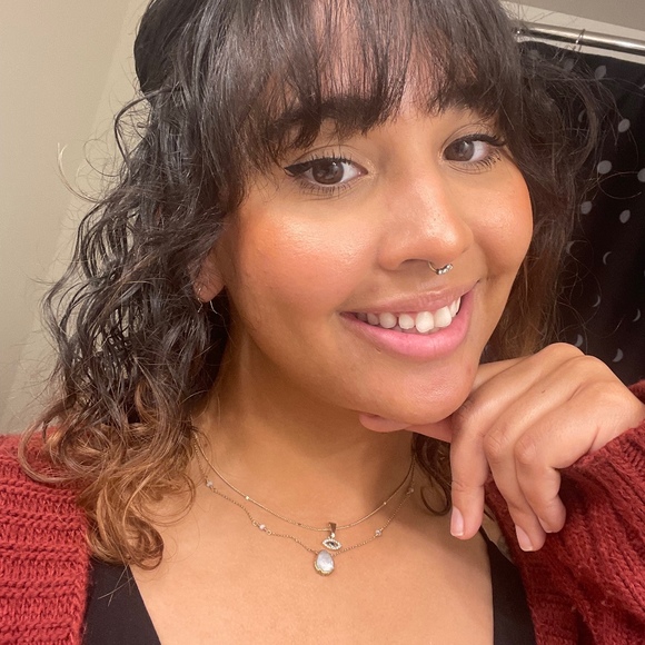 Meet your Posher, Erika - Picture 1 of 1